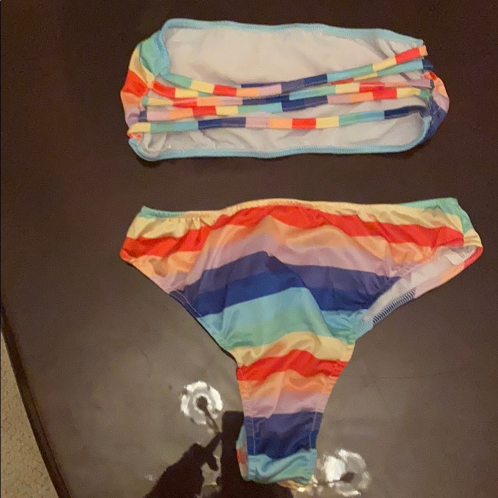 Bathing suit - Picture 2 of 2